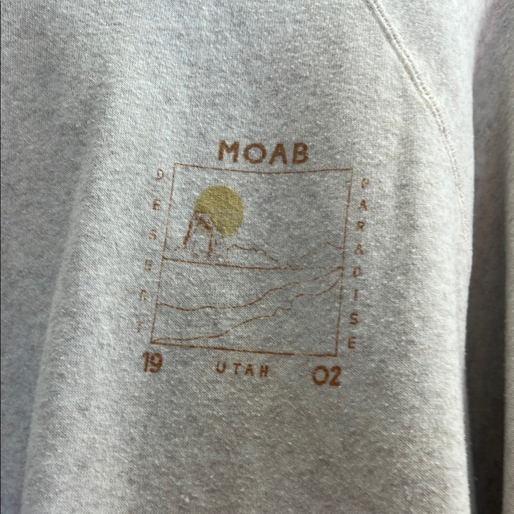 Men's Cream Sweatshirt - Picture 3 of 4